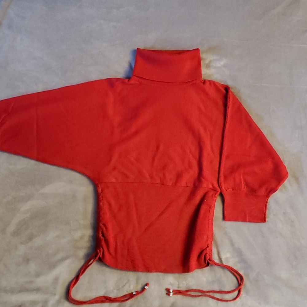 A. Byer Sweater w/elbow length sleeves [T03]